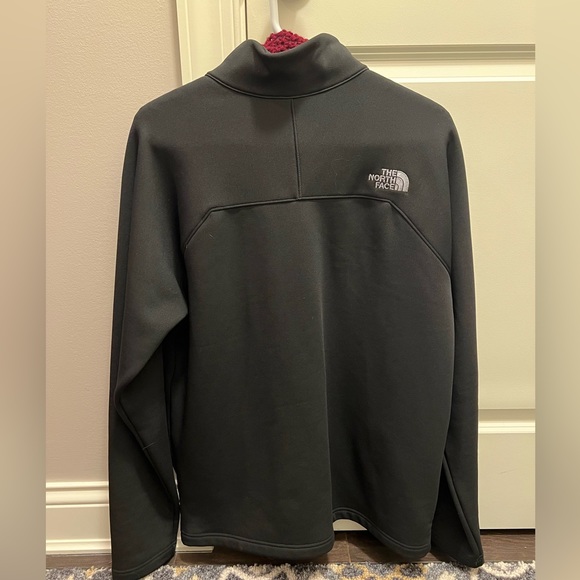 Men’s Large North Face jacket. - Picture 2 of 3